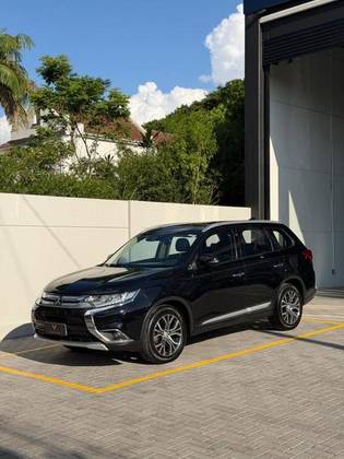 MITSUBISHI OUTLANDER 2.2 4X4 16V DIESEL 4P AUTOMÁTICO MITSUBISHI OUTLANDER 2.2 4X4 16V DIESEL 4P AUTOMÁTICO